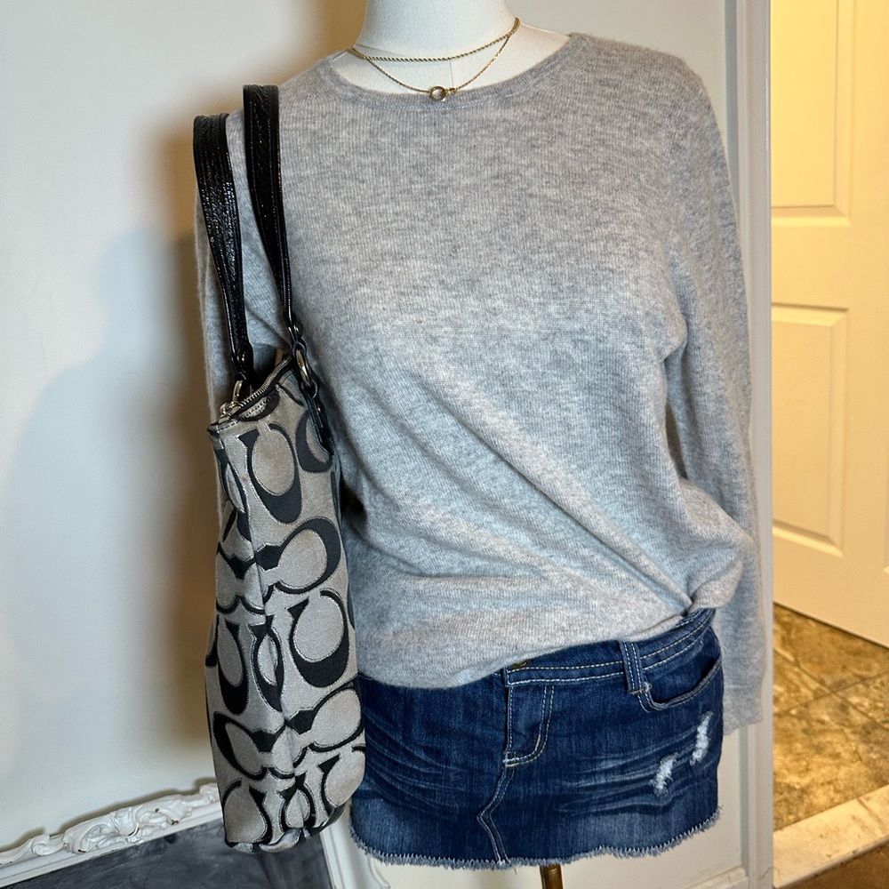 Coach Y2K Stylish Black and Gray Tote Bag - Picture 3 of 4